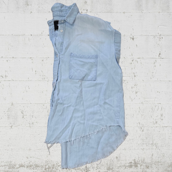 Rails Light Chambray Rolled Cuff Button Down Classic Short Sleeve Top Size Small - Picture 7 of 10